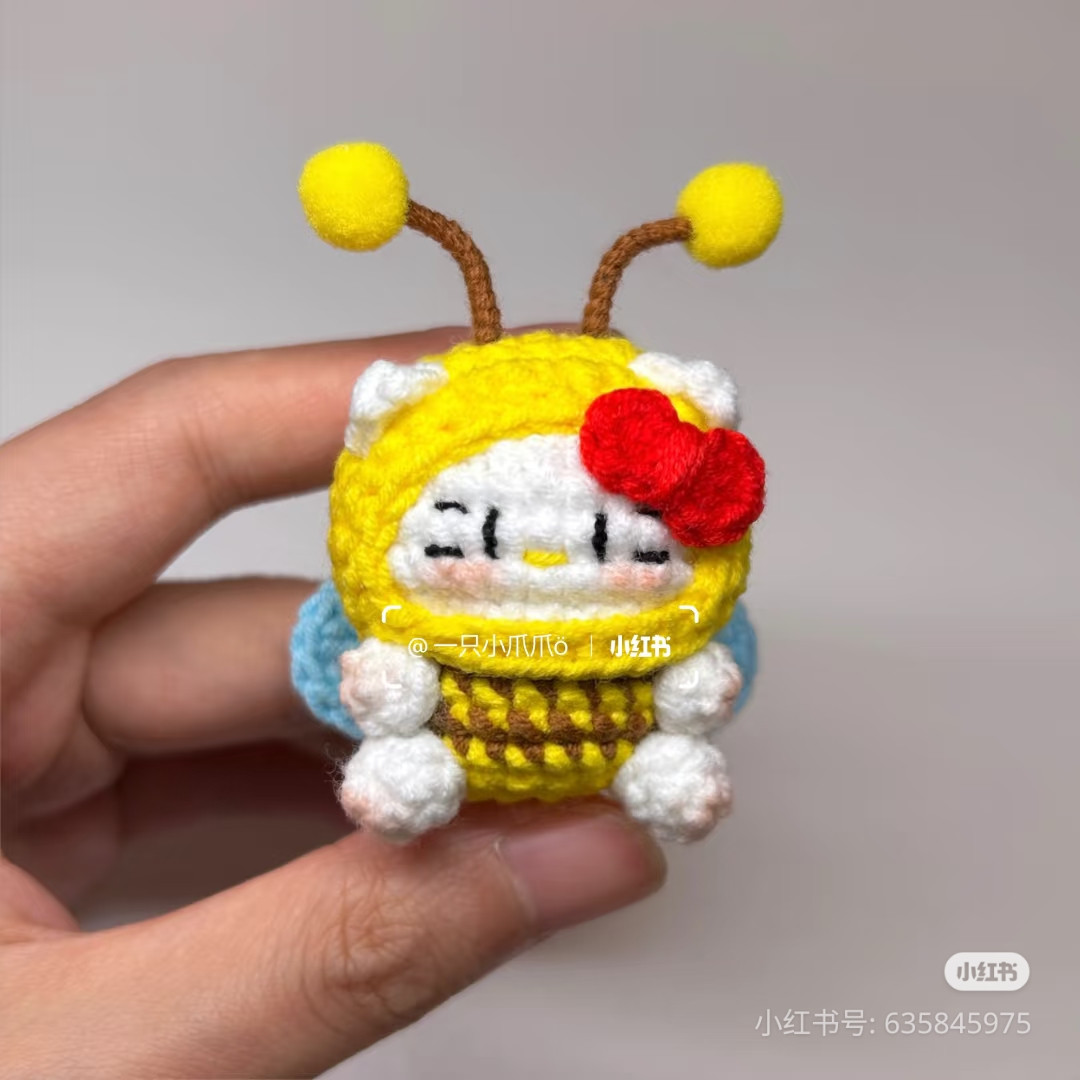 Cute Hello Kitty Bee Amigurumi Crochet Pattern