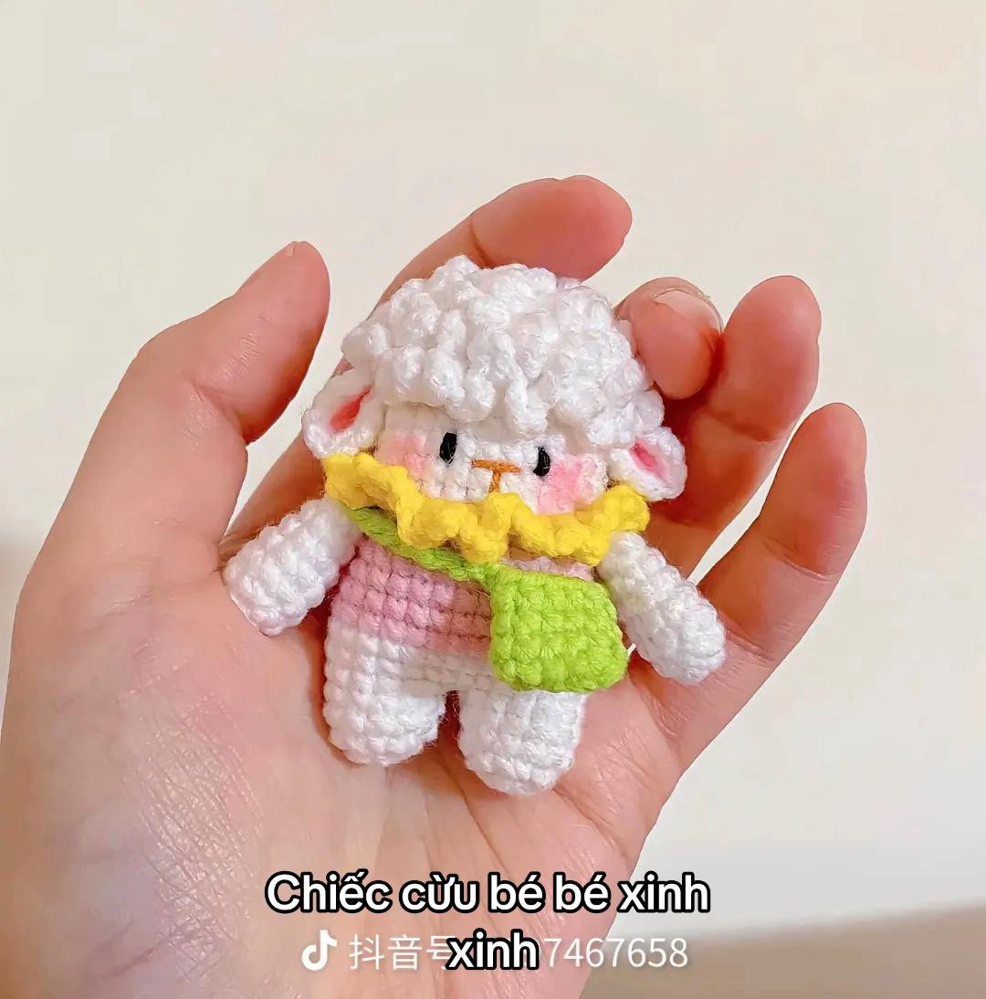 Cute Little Lamb Amigurumi Crochet Pattern with Chart