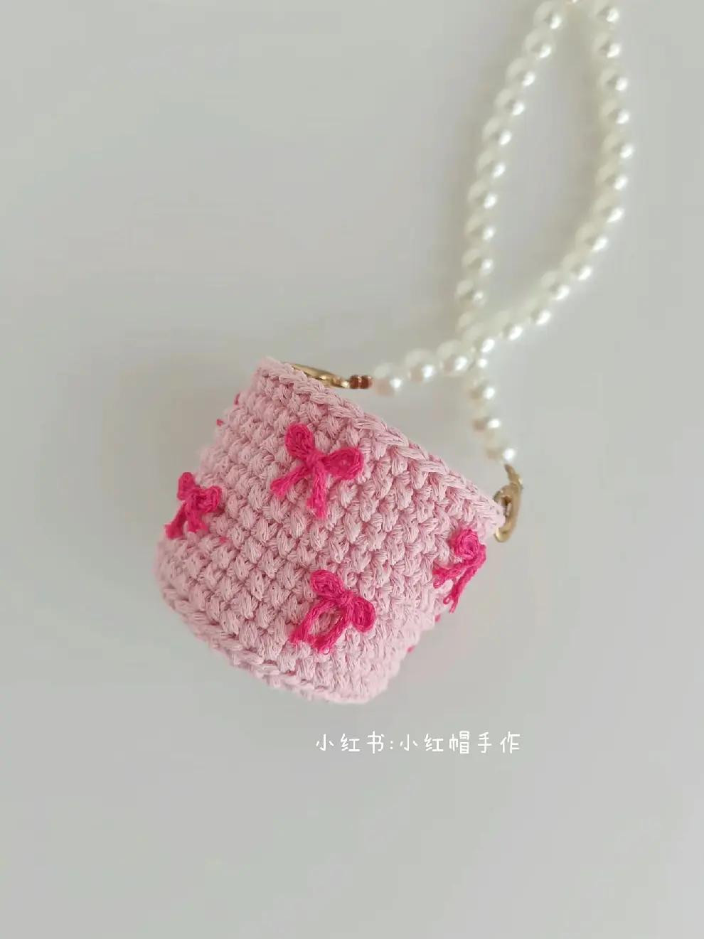 Cute Mini Crochet Bag Patterns: Pastel Colors with Pearl Chain and Heart Details