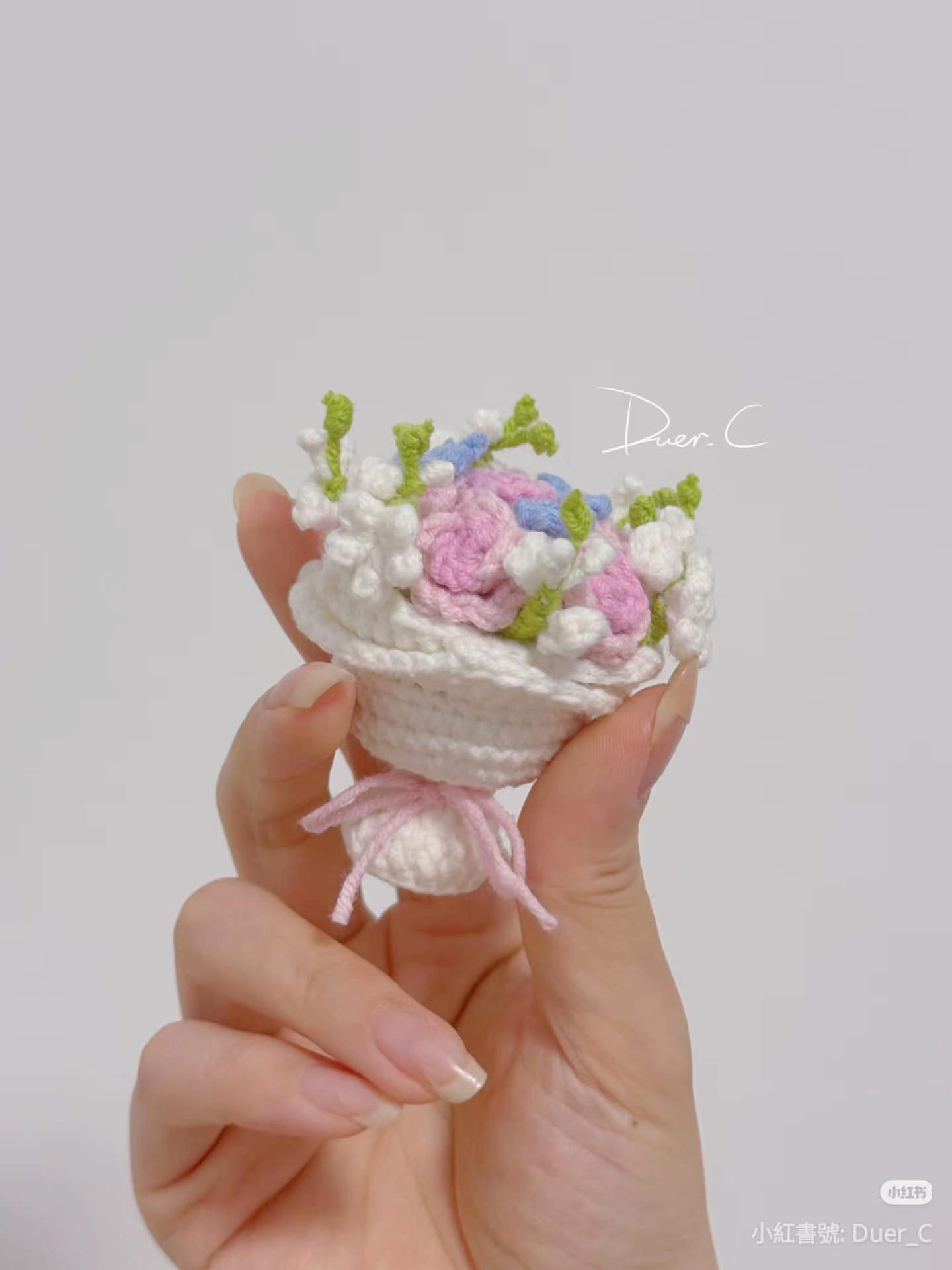 Cute Mini Crochet Bouquet Pattern: Roses and Larkspur