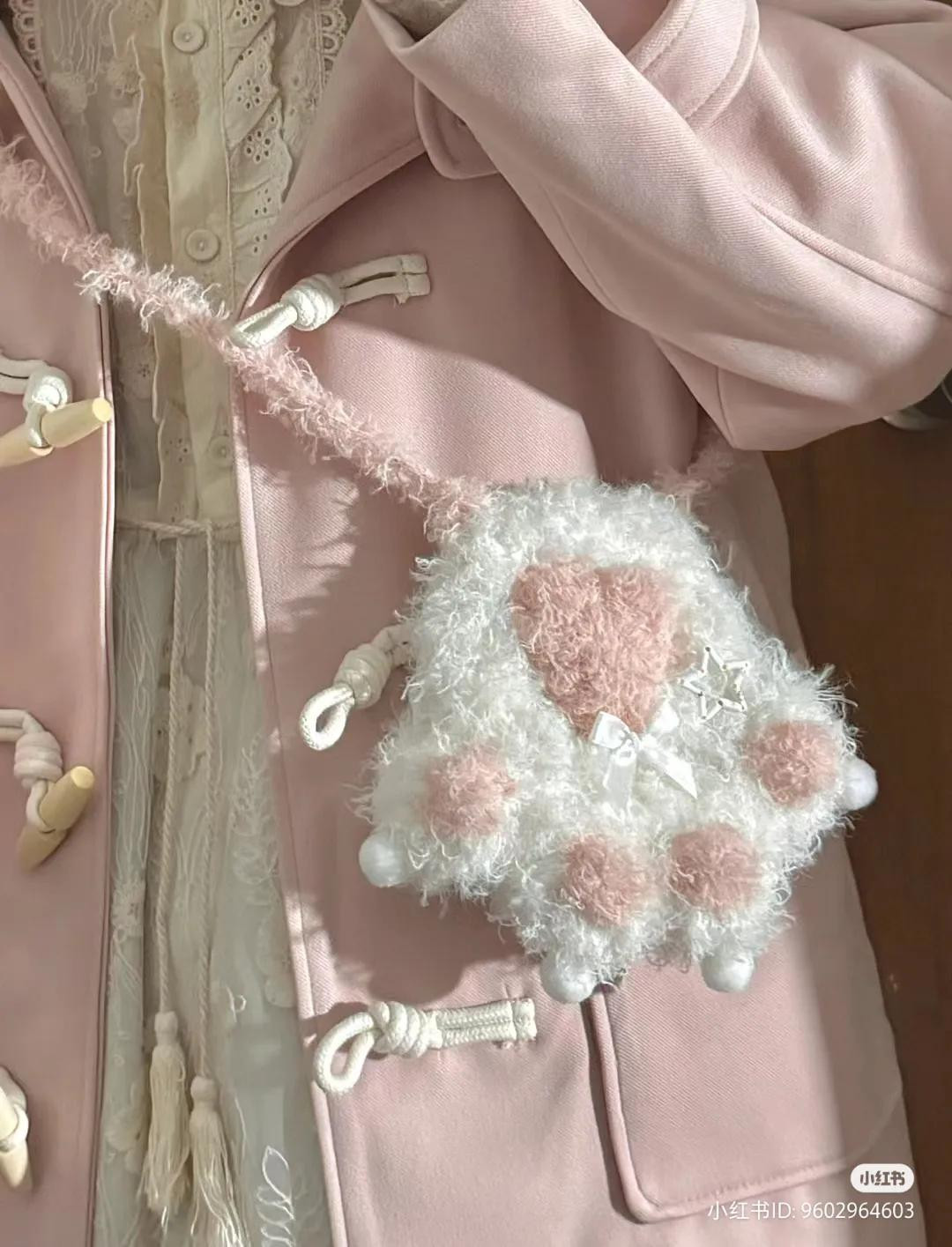 Cute Pink and White Cat Paw Phone Bag Crochet Pattern