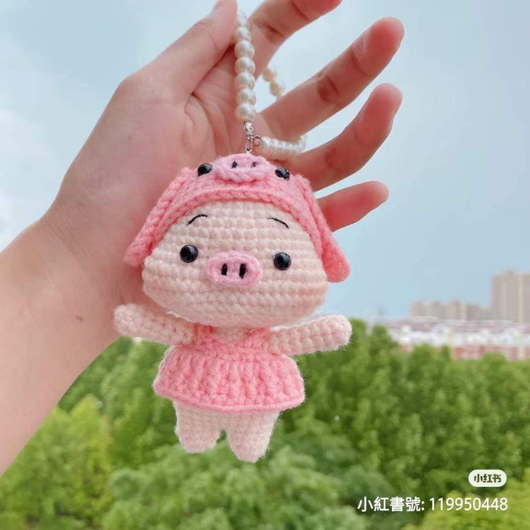 Cute Pink Pig Amigurumi Doll Crochet Pattern