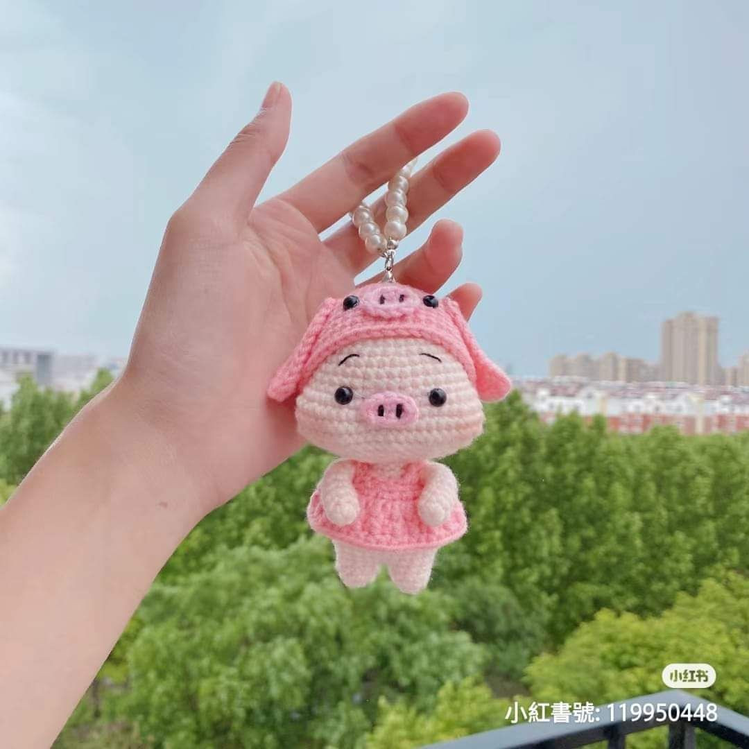 Cute Pink Pig Amigurumi Doll Crochet Pattern