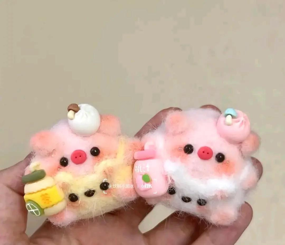 Cute Pink Pig in Overalls Crochet Pattern Chart with Drink Accessories