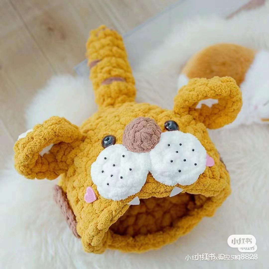 Cute Tiger Cat Bed Crochet Pattern Small and Large Sizes