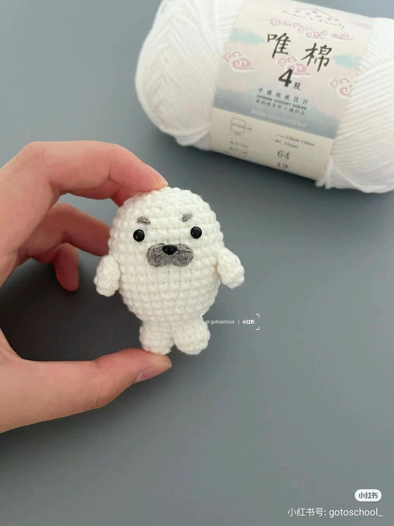 Cute White Crochet Seal Amigurumi Pattern with Step-by-Step Instructions
