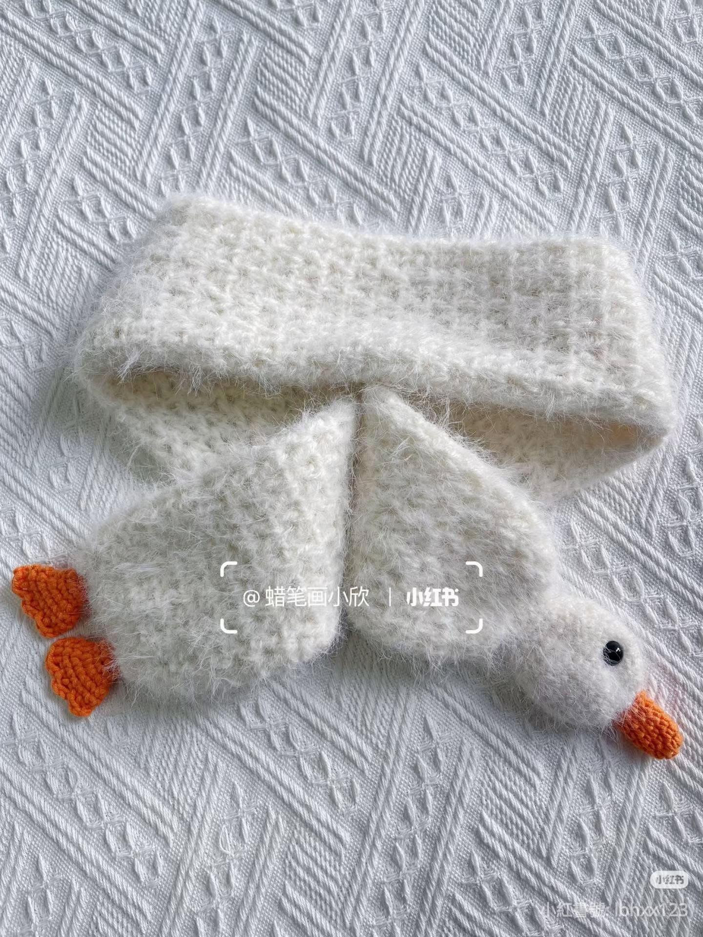 Cute White Goose Crochet Scarf Pattern with Orange Beak
