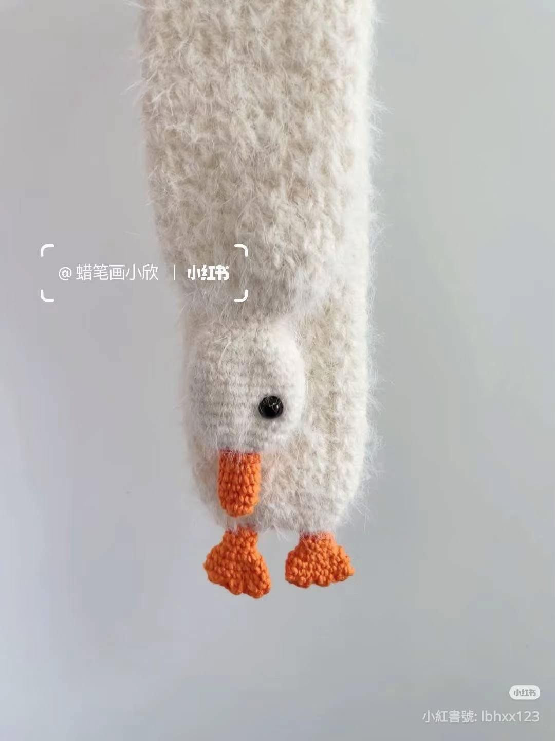 Cute White Goose Crochet Scarf Pattern with Orange Beak