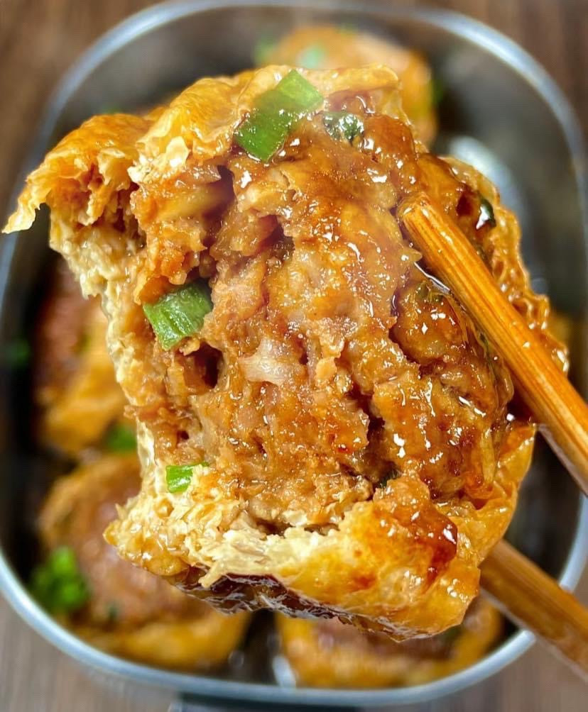 Dậu hũ nhồi thịt chiên sốt ngọt ngào