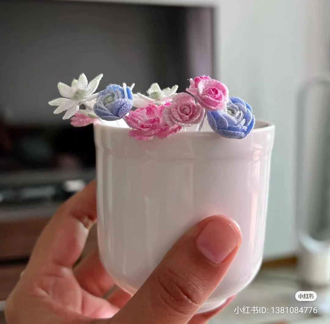 Delicate Pink Crochet Rose Flower Pattern Chart