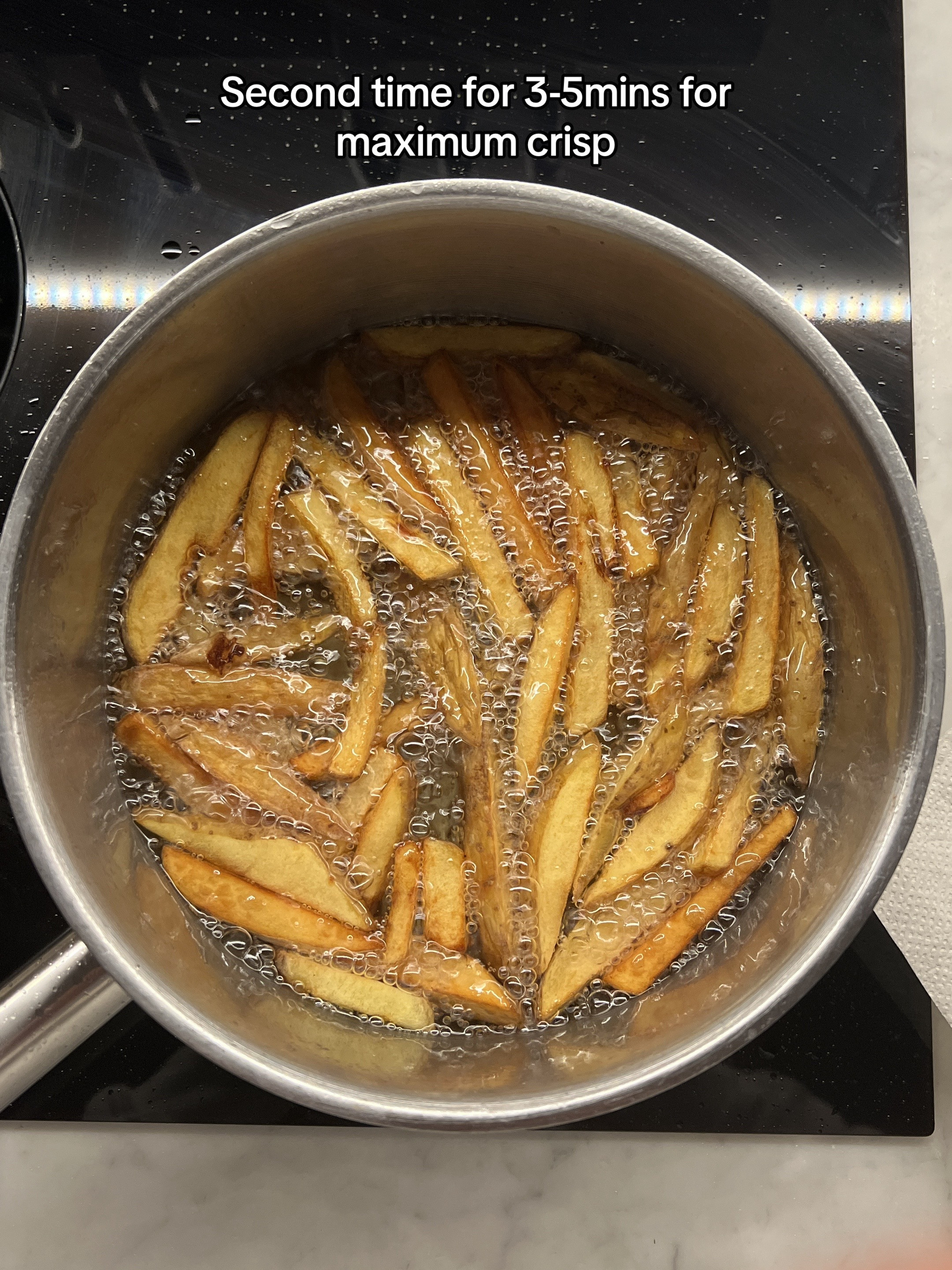 Delicious Chicken Shawarma Bowl Recipe with Crispy Fries, Fresh Salad, and Creamy Sauce