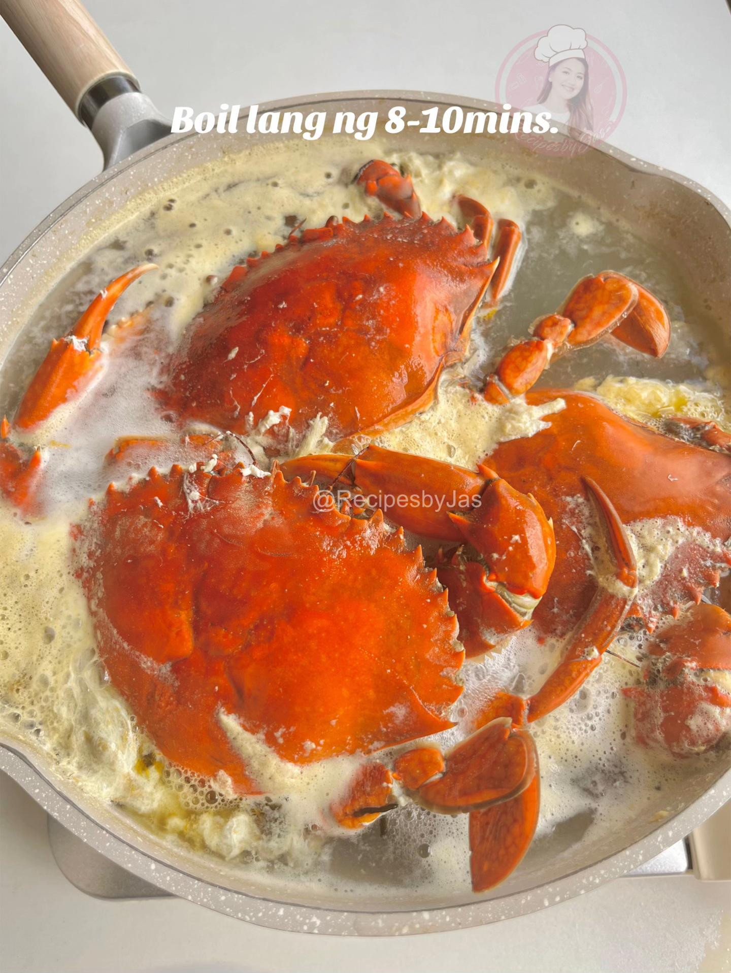 Delicious Garlic Butter Crabs Recipe with Ingredients and Cooking Steps