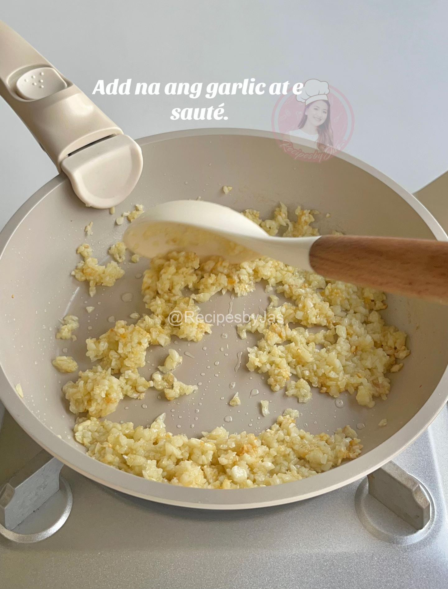 Delicious Garlic Butter Crabs Recipe with Ingredients and Cooking Steps