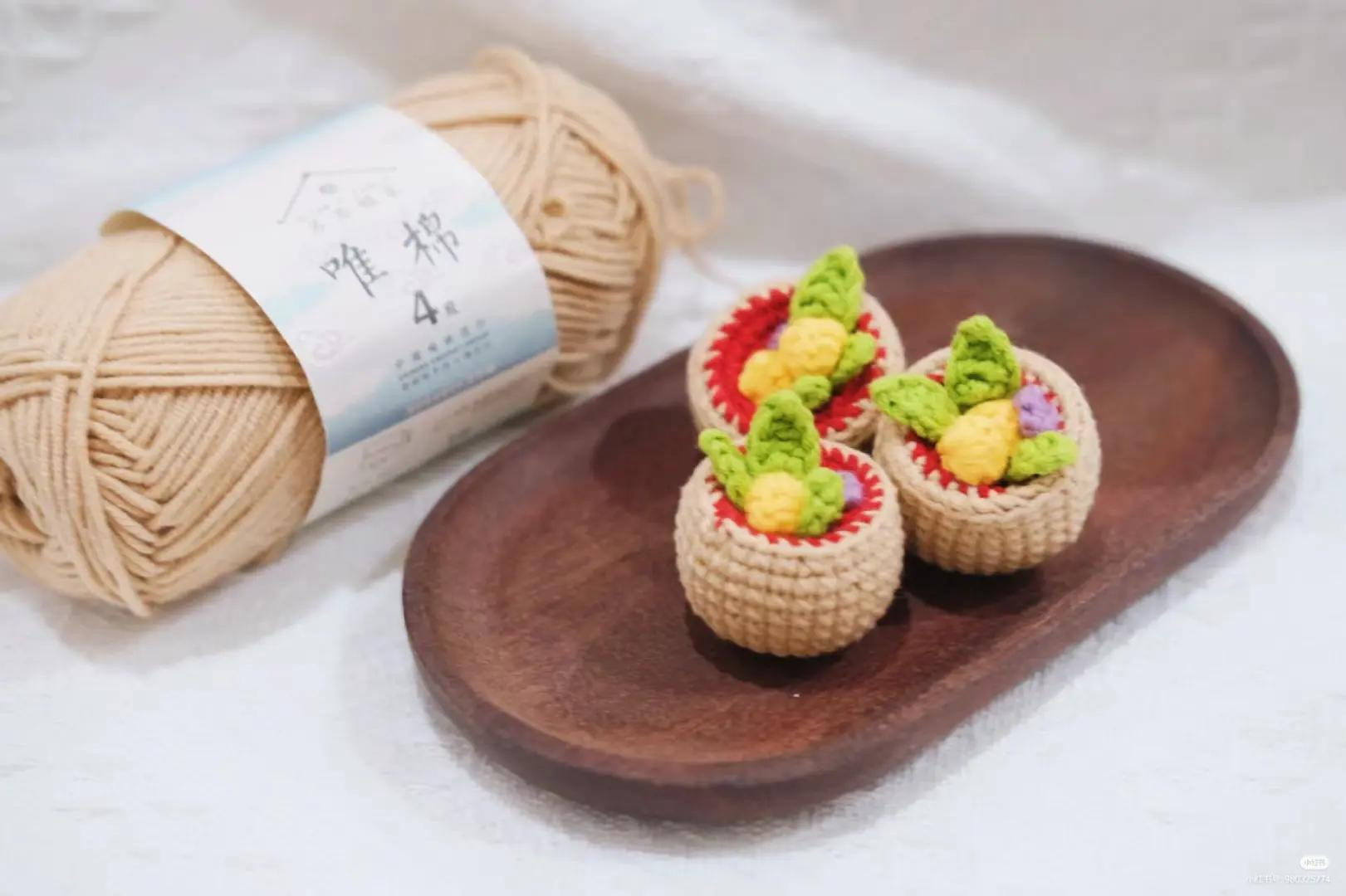 Delicious Green Juice Crispy Ball Amigurumi Crochet Pattern with Mint, Beans and Onion