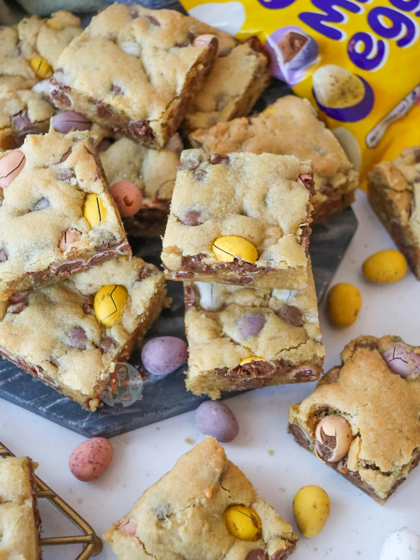 Delicious Mini Egg Cookie Bars with Easter Chocolate Eggs