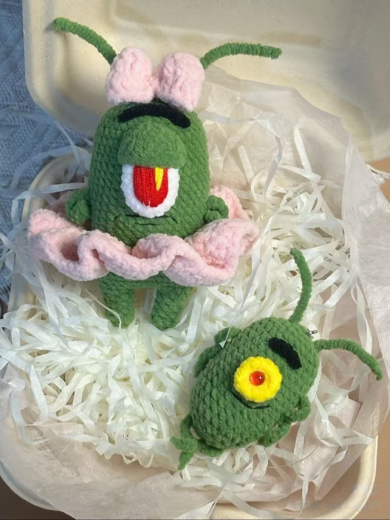 Diagrama de Tricô Plankton Fofinho com Saia Rosa