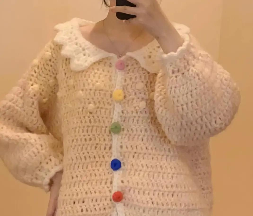 DIY Creamy Crochet Cardigan Pattern with Colorful Buttons and Scalloped Collar