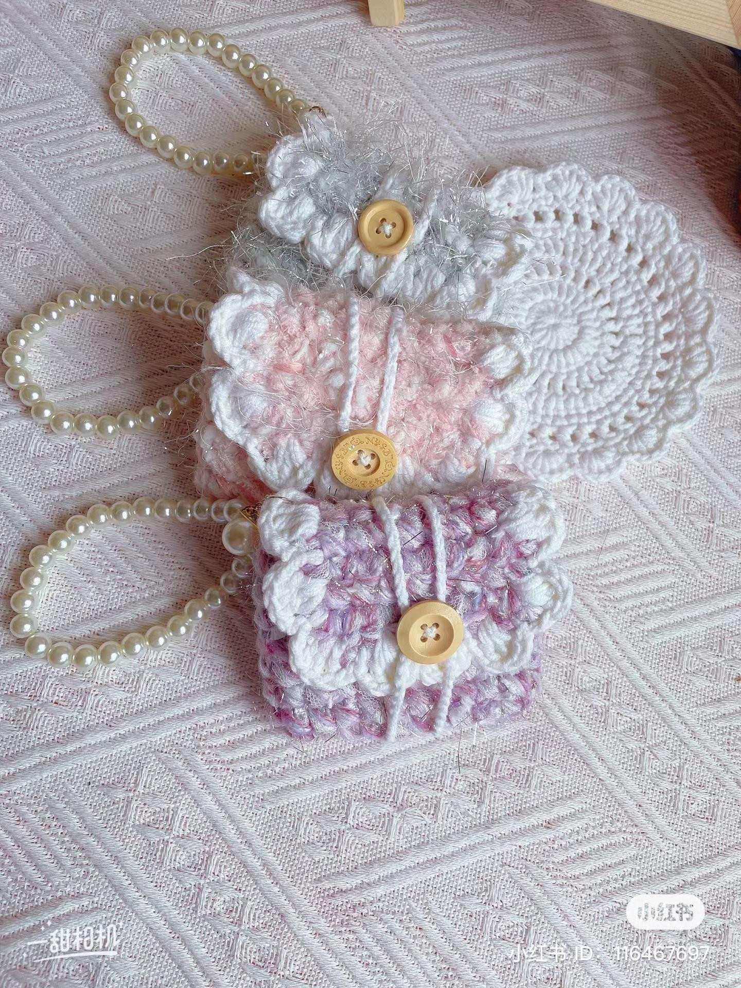 DIY Crochet Card Holder Bag Pattern with Pearl Strap and Flower Detail