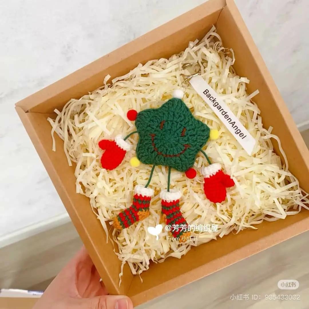 Dopamine Christmas Star Crochet Keychain Pattern Chart