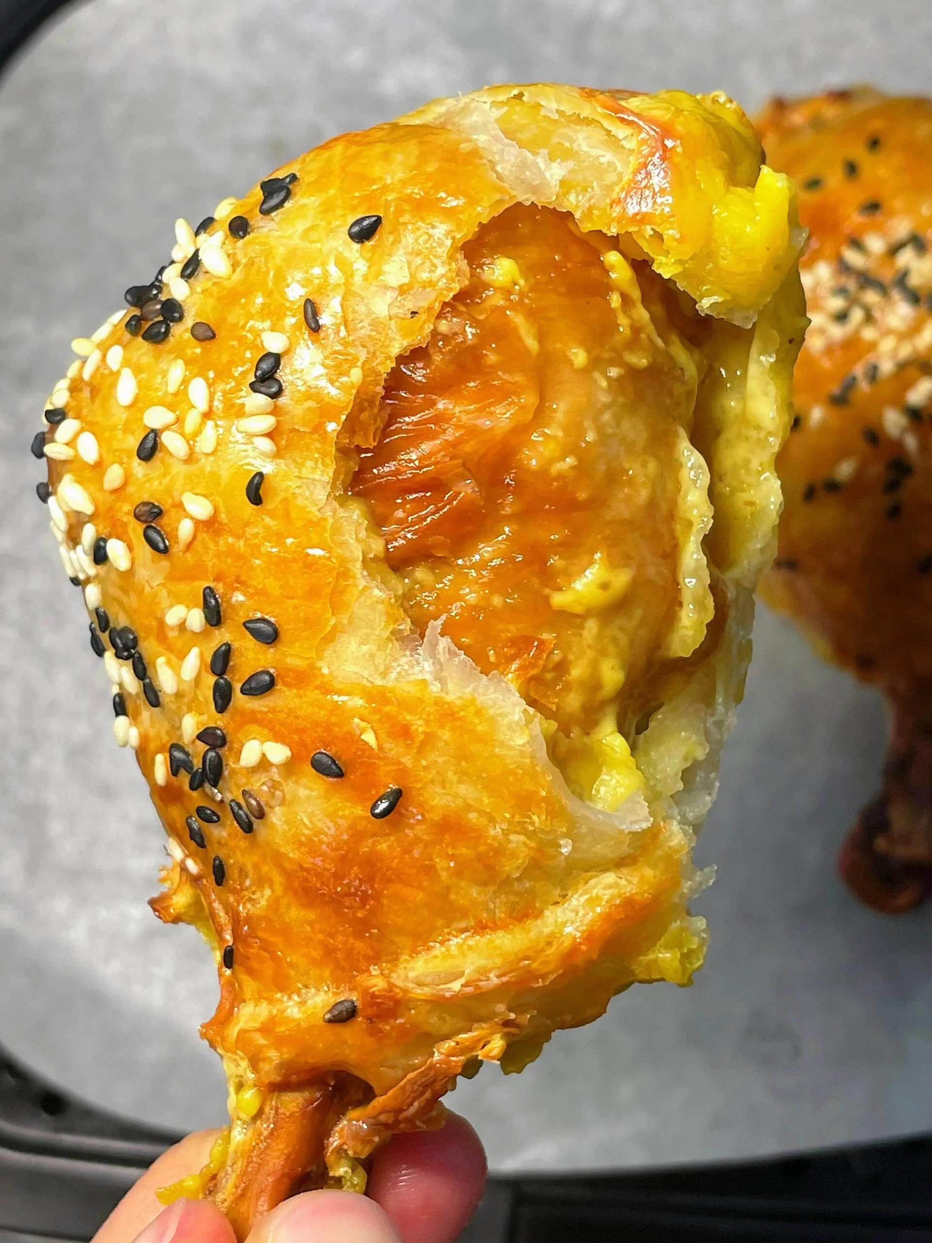 Đùi gà phô mai bọc tortilla nướng giòn rụm