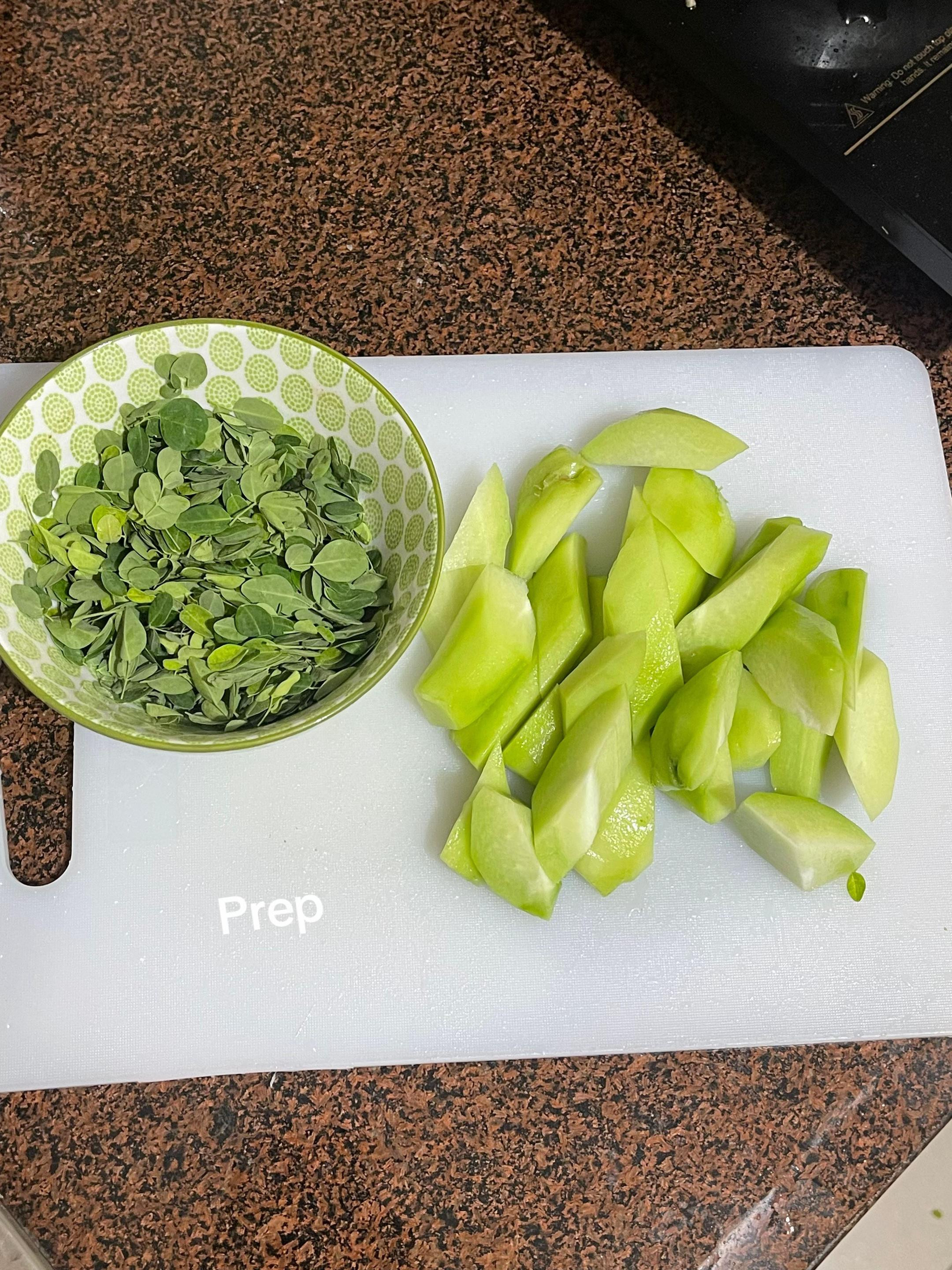 Easy and Affordable Tinola Recipe with Chicken, Chayote, Malunggay, Ginger, and Onions