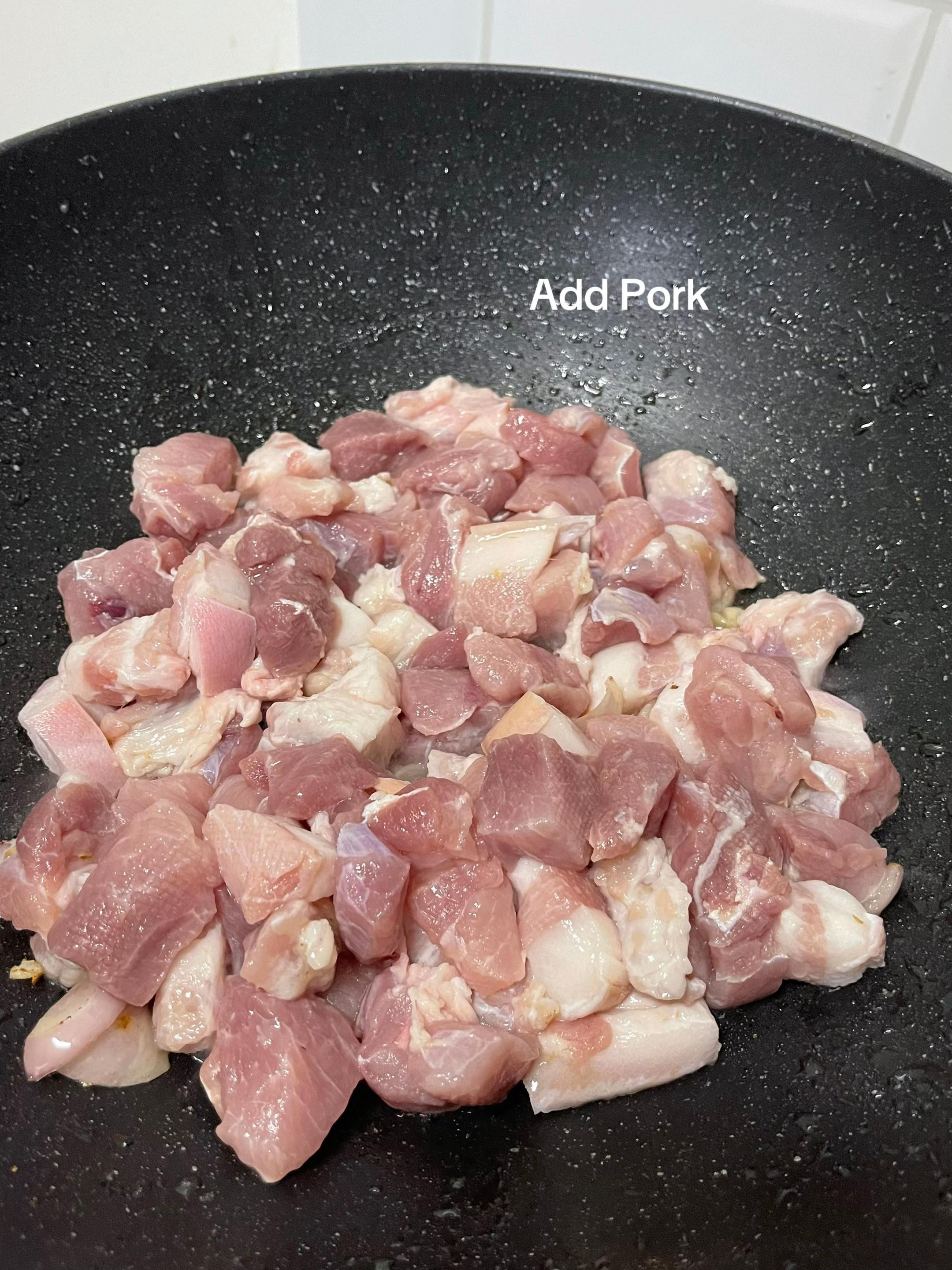 Easy Recipe: Bicol Express with sitaw - Spicy pork and green beans in coconut milk