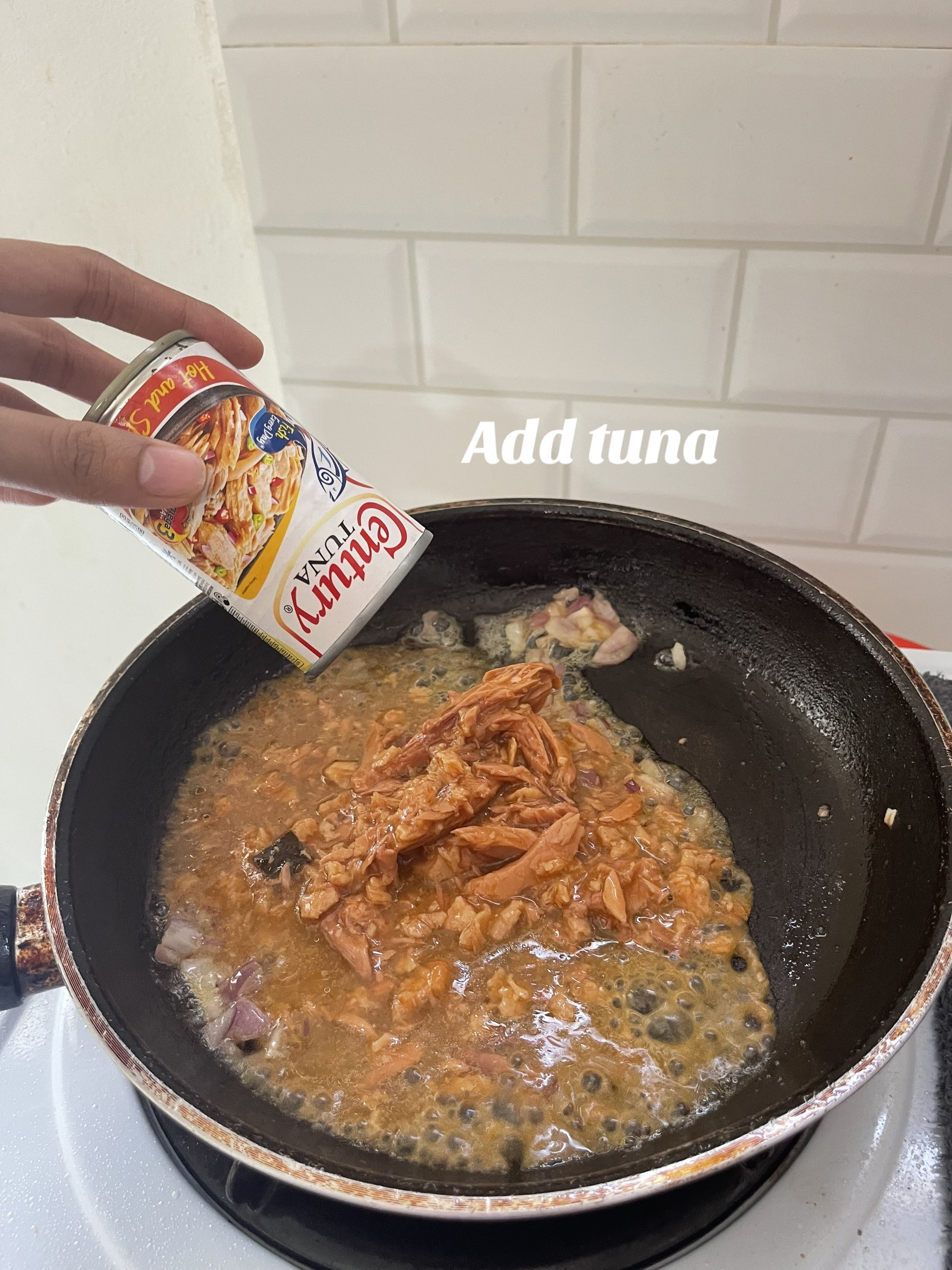 Easy Spicy Tuna Recipe with Egg, Soy Sauce and Vinegar - Filipino Home Cooking