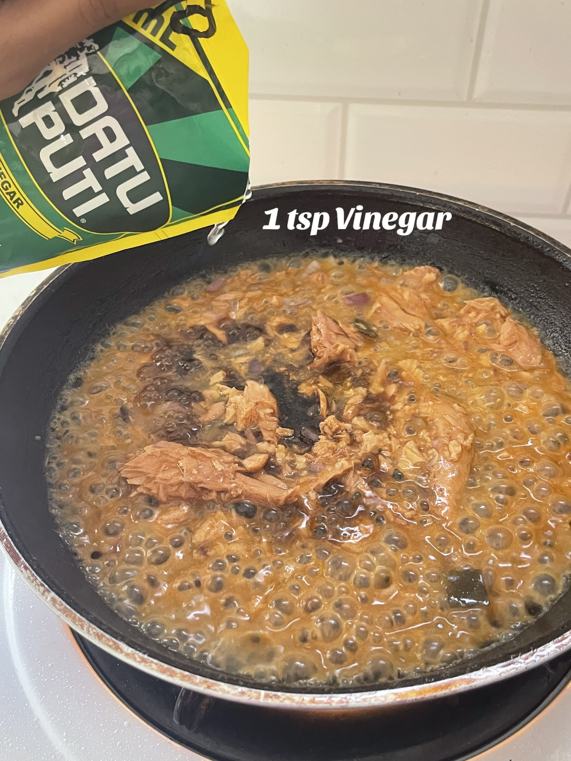 Easy Spicy Tuna Recipe with Egg, Soy Sauce and Vinegar - Filipino Home Cooking