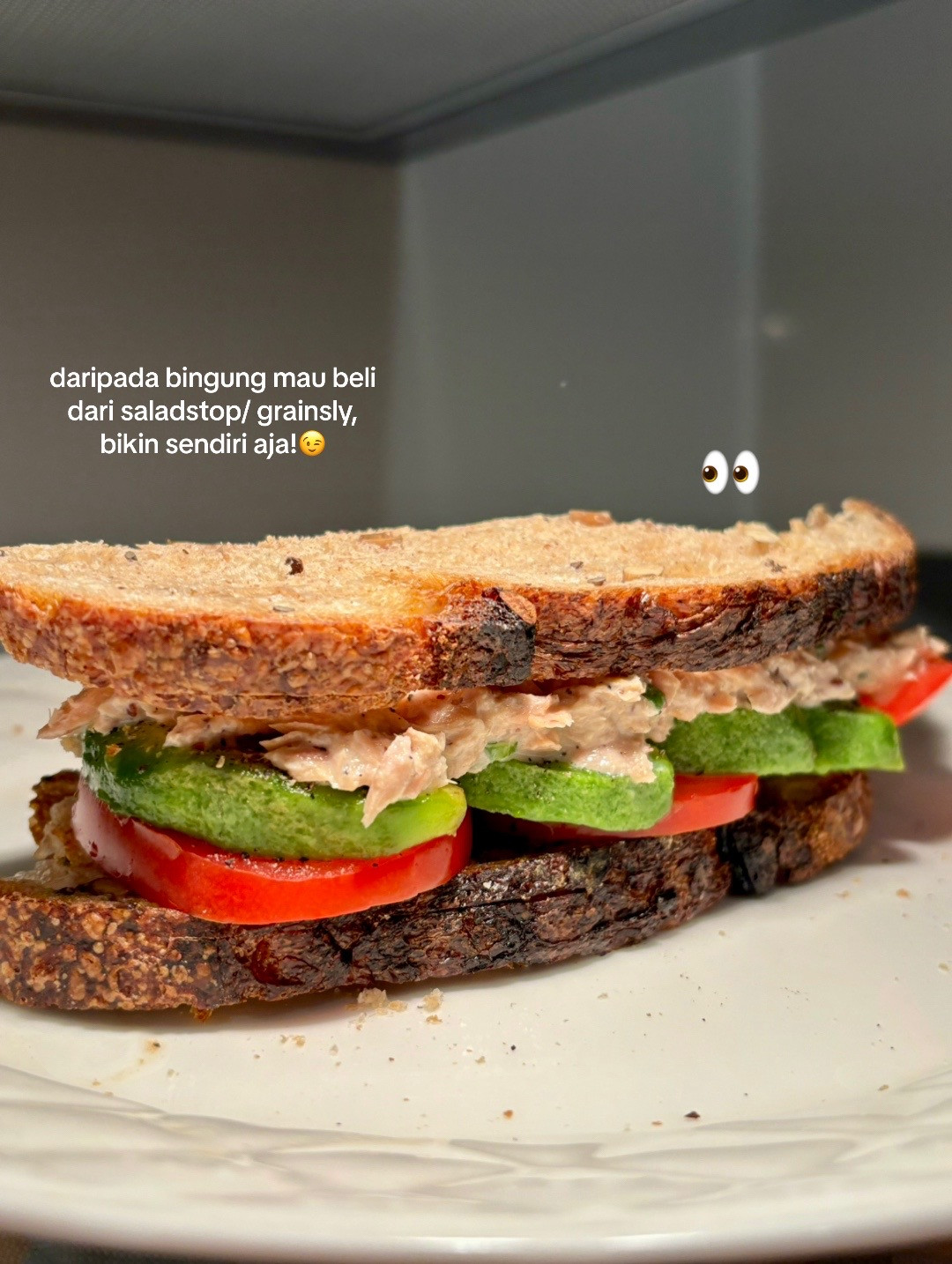 Easy Tunacado Sandwich Recipe: Tuna, Yogurt, and Pesto on Toast