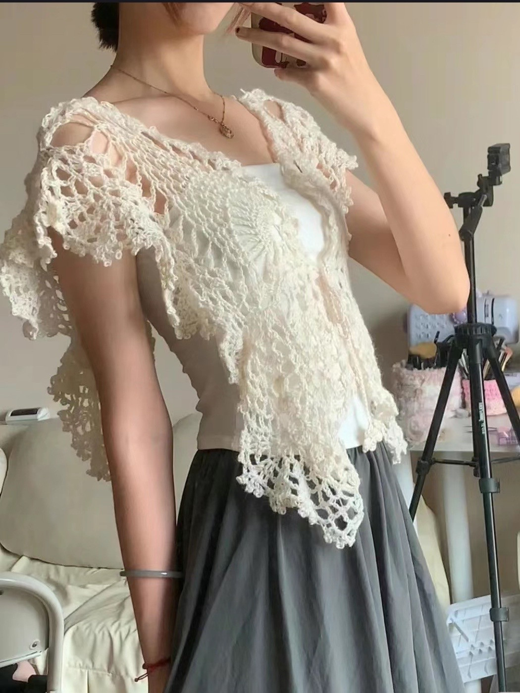 Elegant Cream Lace Crochet Bolero Top with Detailed Flat Chart Pattern