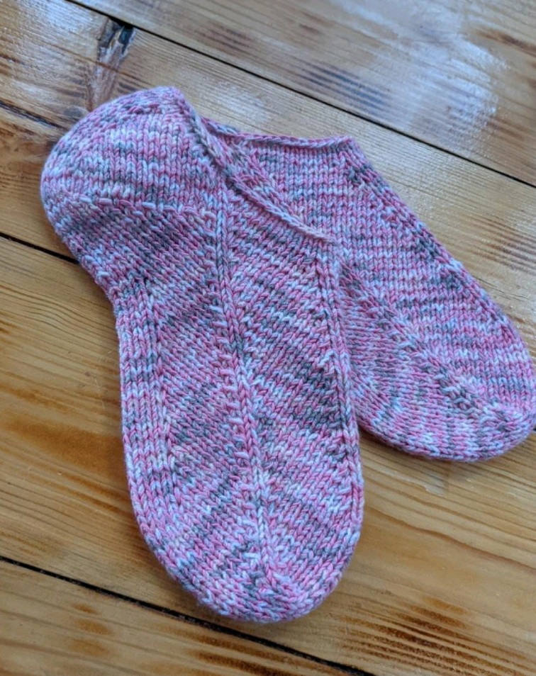 Элегантные домашние носочки-следочки Цветущая сакура