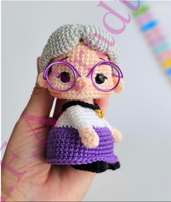 แผนผังสอนทำตุ๊กตาคุณยาย Emma Webster