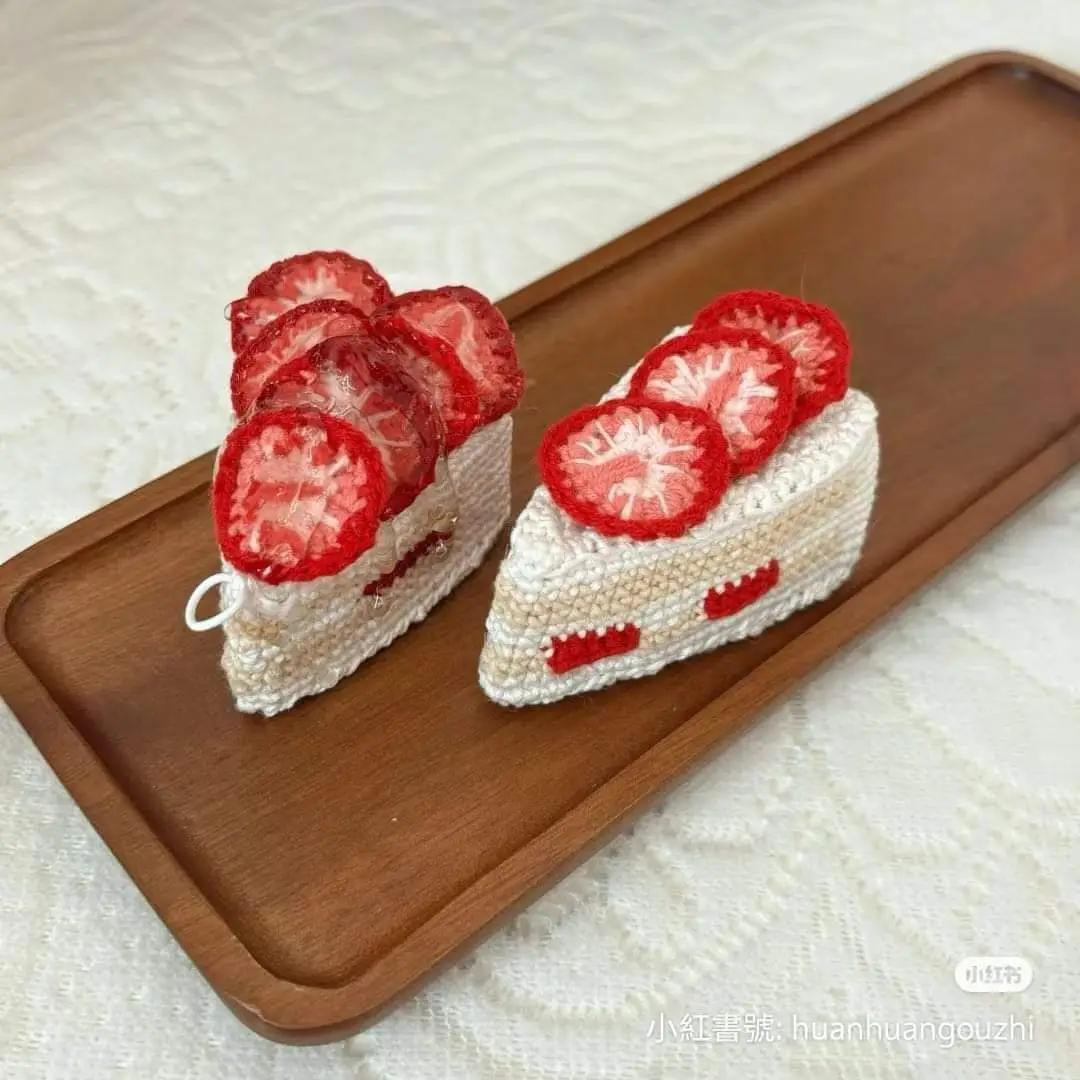 Fluffy Strawberry Shortcake Crochet Pattern Chart