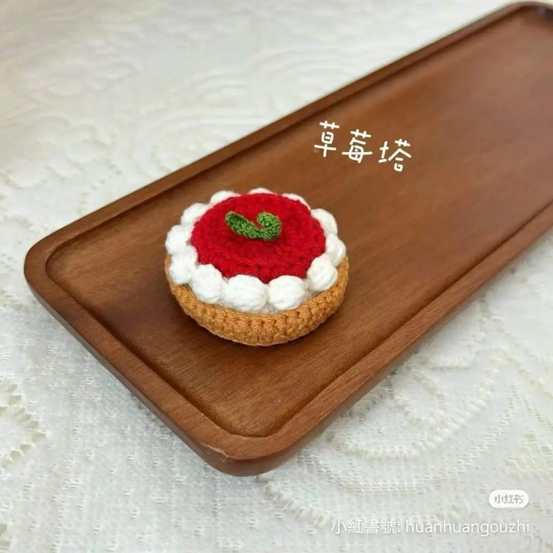 Fluffy Strawberry Shortcake Crochet Pattern Chart