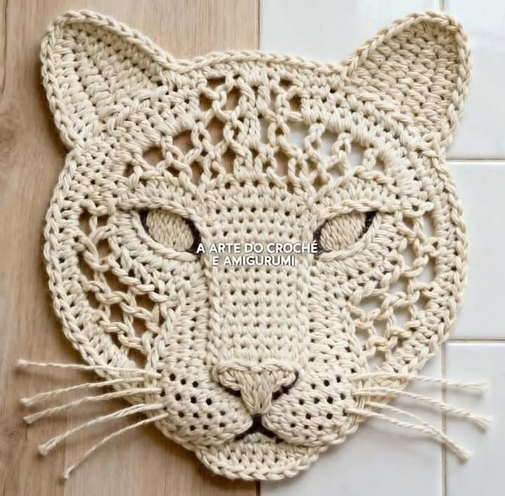 Free Crochet Animal Patterns: Squirrel, Cat Head, and Swan Flat Charts for Wall Art or Rugs