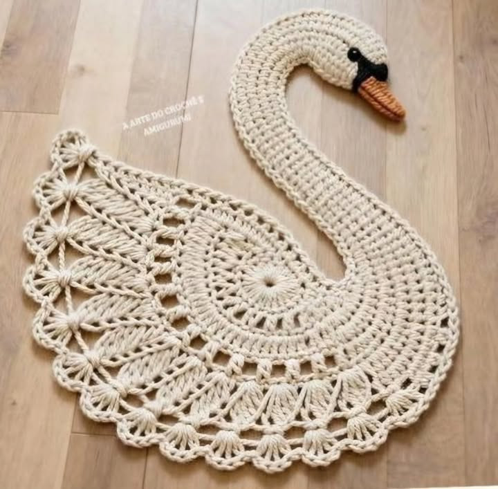Free Crochet Animal Patterns: Squirrel, Cat Head, and Swan Flat Charts for Wall Art or Rugs
