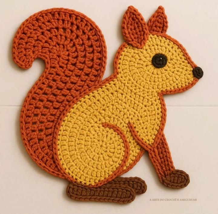 Free Crochet Animal Patterns: Squirrel, Cat Head, and Swan Flat Charts for Wall Art or Rugs