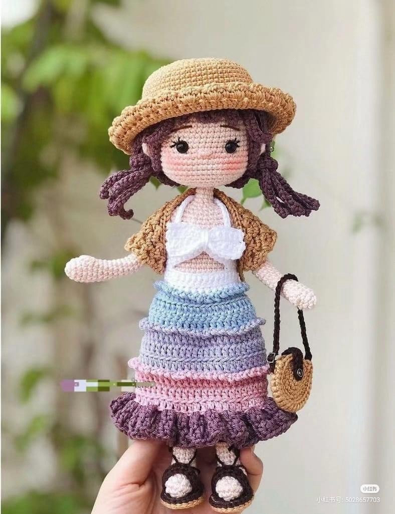 Free Crochet Chart: Nelly Summer Doll with Rainbow Dress