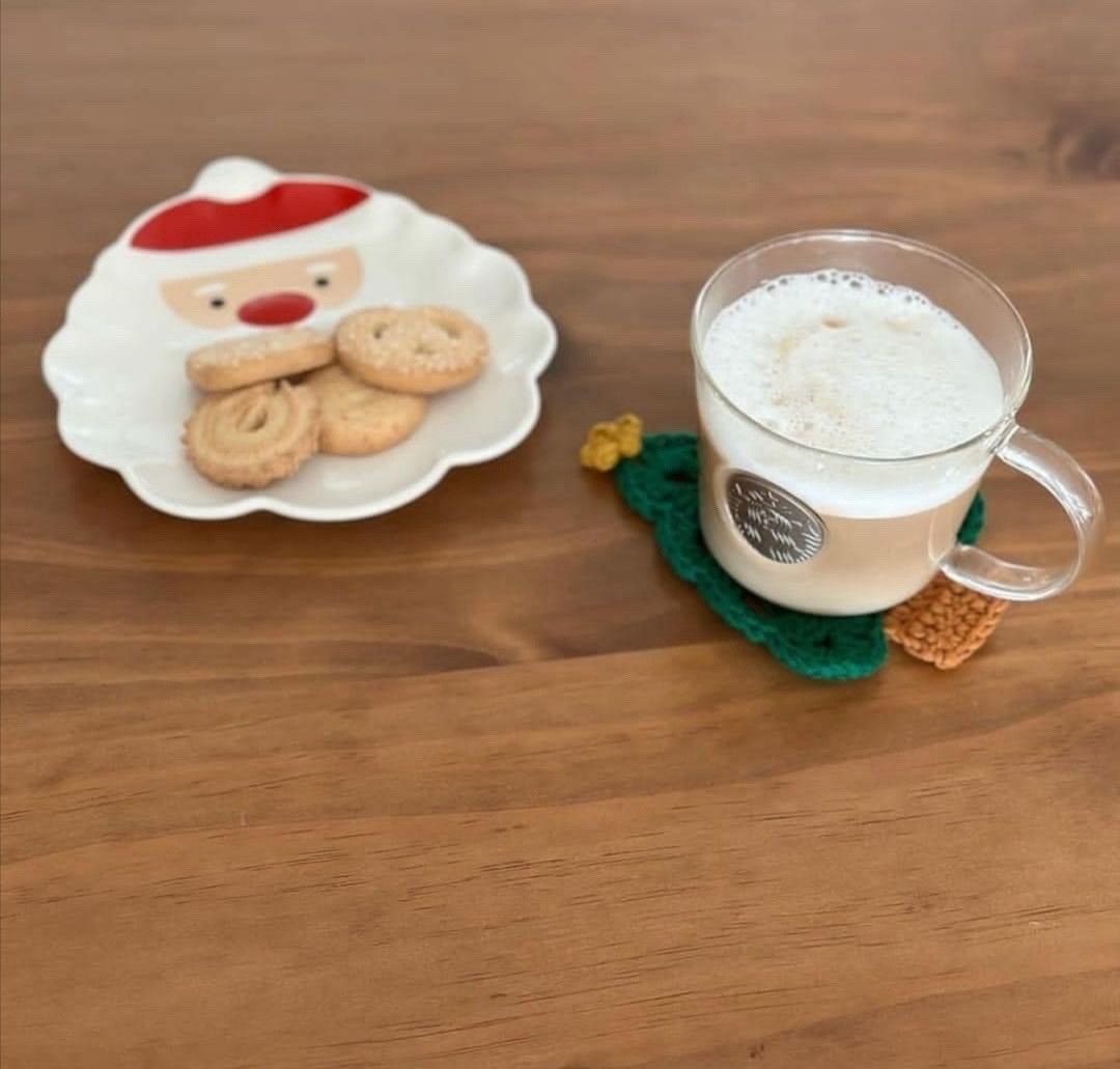 Free Crochet Pattern for Cute Animal Hair Clips and Christmas Tree Coasters