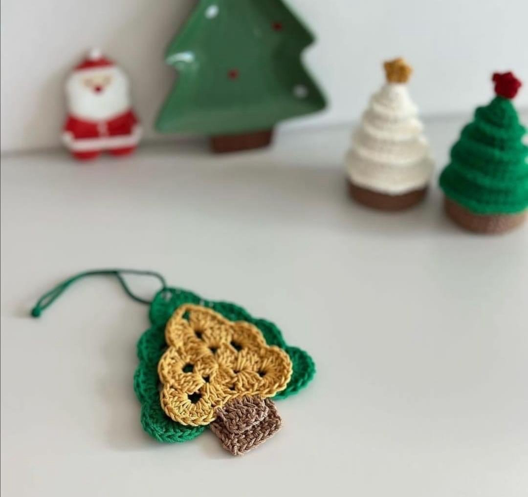 Free Crochet Pattern for Cute Animal Hair Clips and Christmas Tree Coasters