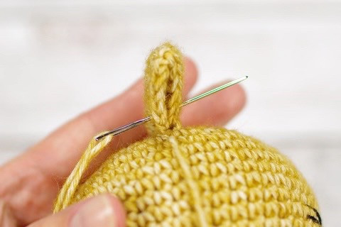 Free Crochet Pattern: Long-Legged Cat Amigurumi Tutorial