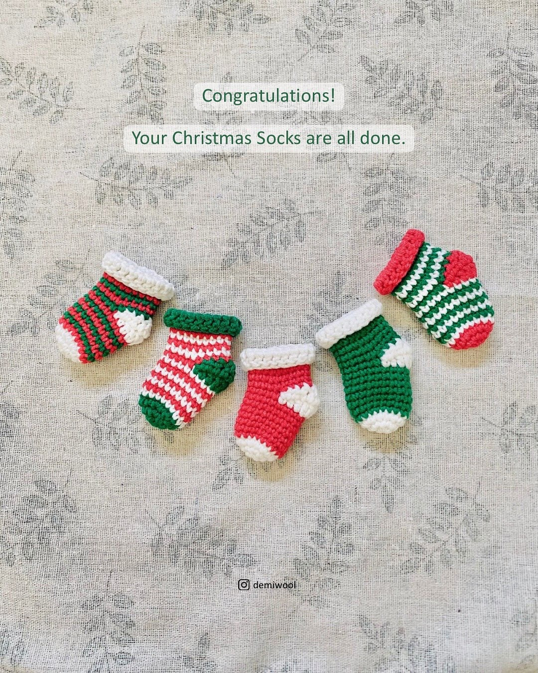 Free Crochet Pattern: Mini Christmas Socks (Red, Green & White) - YarnArt Jeans Cotton Tutorial