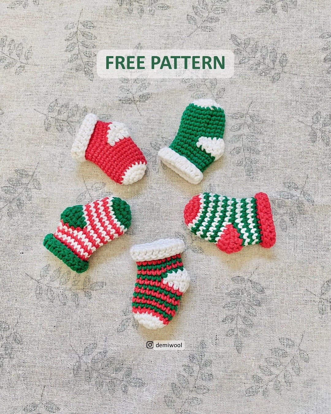 Free Crochet Pattern: Mini Christmas Socks (Red, Green & White) - YarnArt Jeans Cotton Tutorial