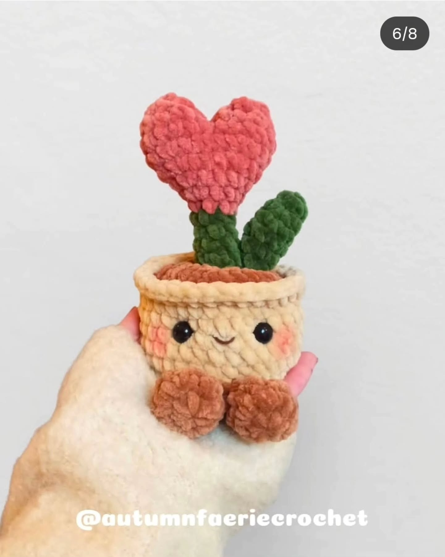 Free Crochet Pattern Mod: Cute Heart Flower in Pot with Step-by-Step Instructions