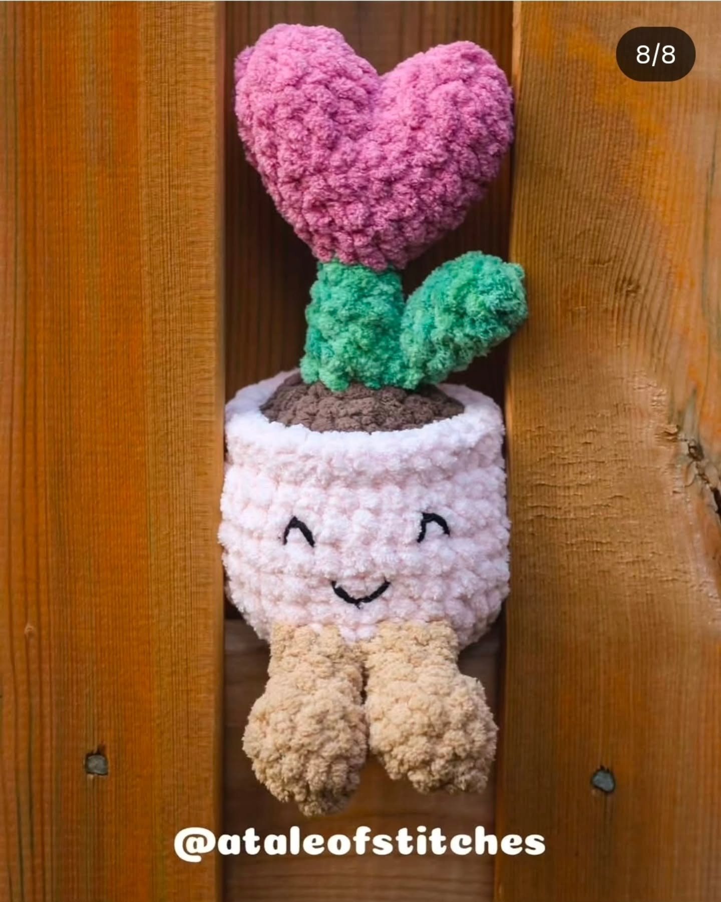 Free Crochet Pattern Mod: Cute Heart Flower in Pot with Step-by-Step Instructions
