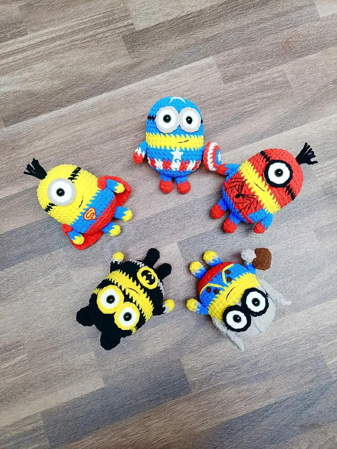 Free Crochet Patterns for Superhero Minions: Thor, Superman, Captain America, Spiderman