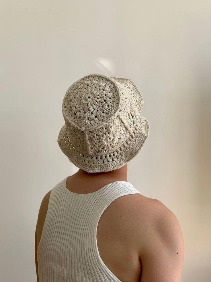 Free Pattern: Beige Crochet Granny Square Bucket Hat