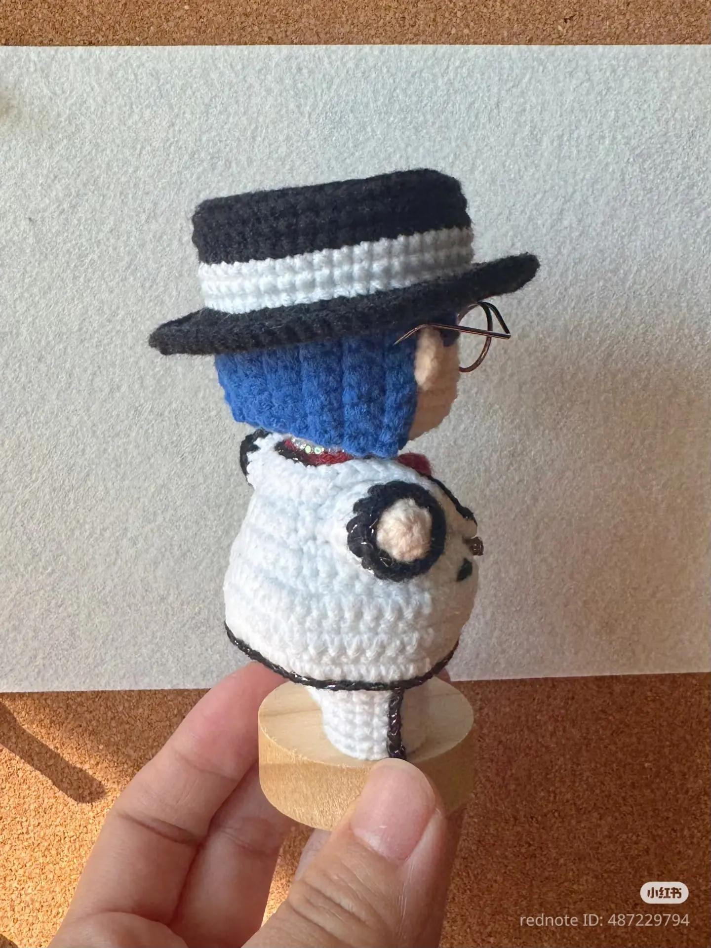 G-Dragon Amigurumi Crochet Pattern: White Suit, Red Shirt, Hat