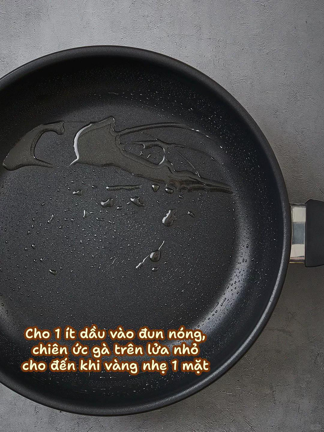 Gà áp chảo chanh - Món ăn vặt Tết giòn tan, vàng ruộm với nước sốt chua ngọt hấp dẫn