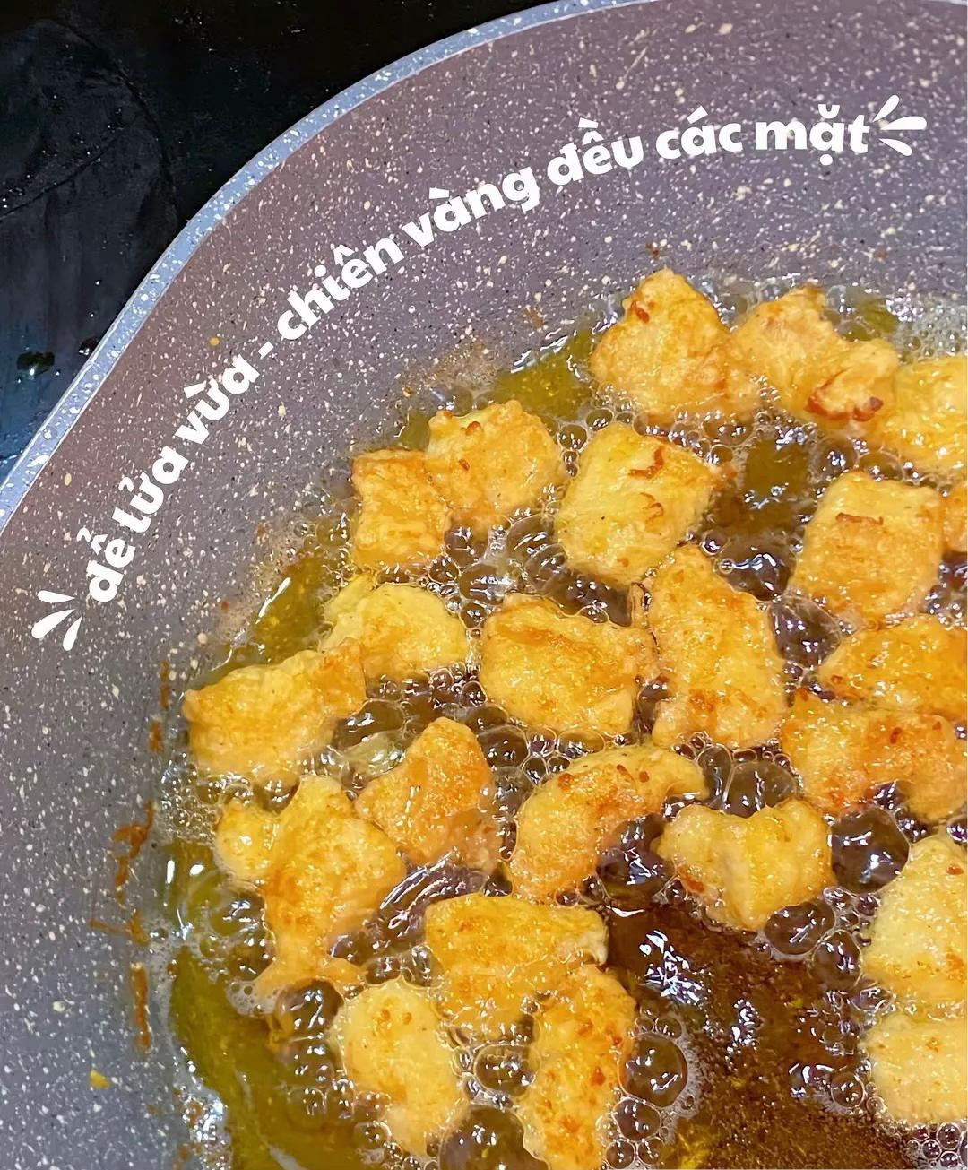 Gà sốt Hàn Quốc cay ngọt giòn tan